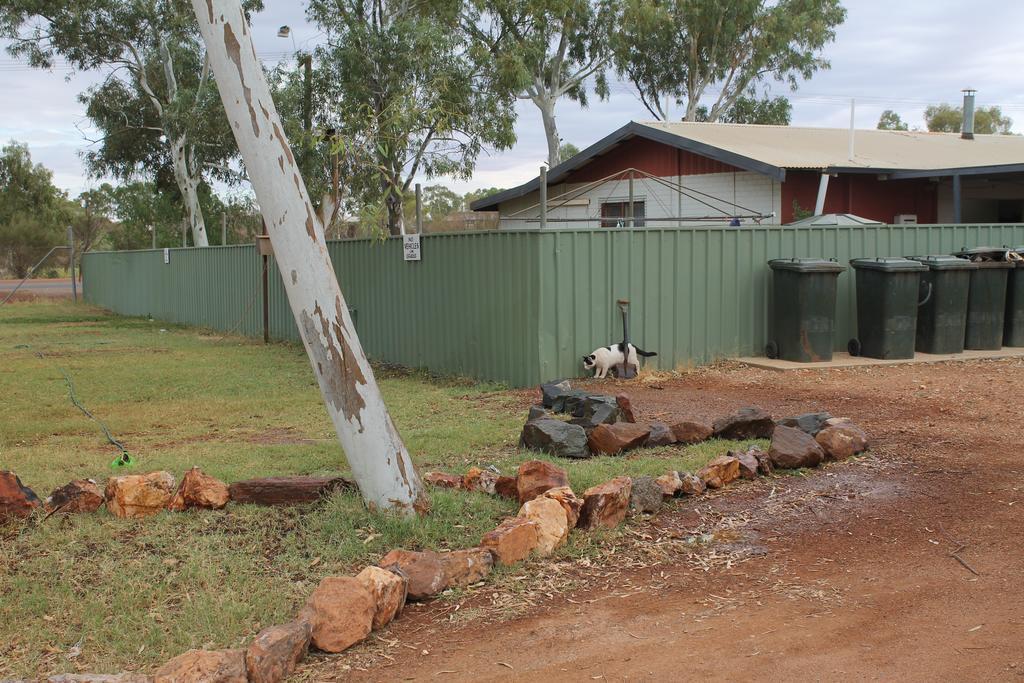 Meekatharra Accommodation Centre Exterior photo