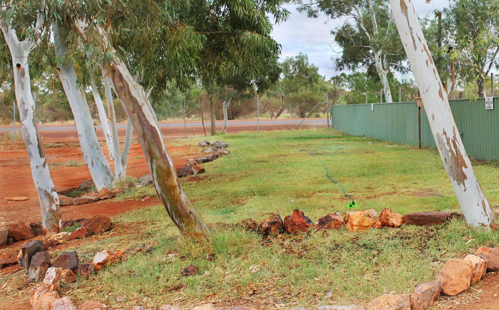 Meekatharra Accommodation Centre Exterior photo